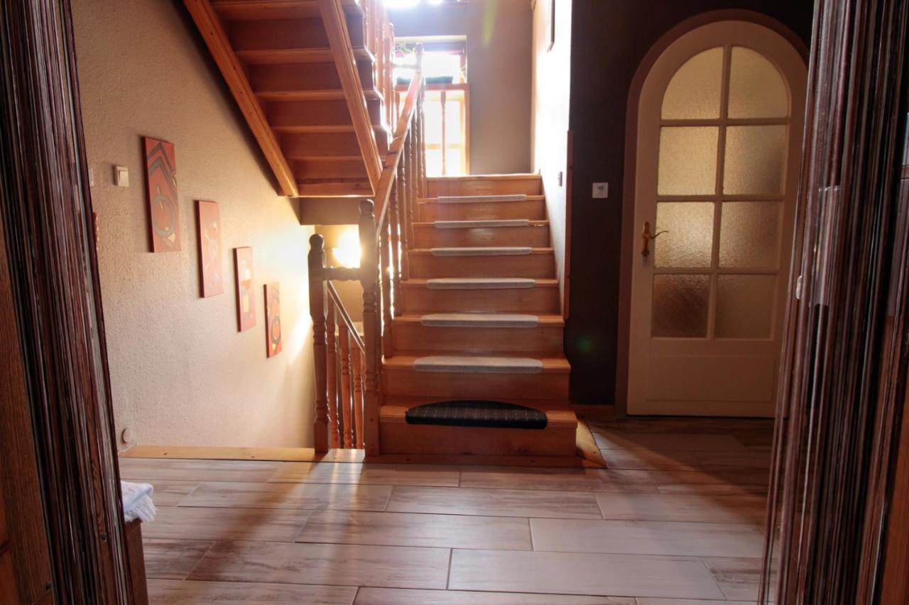 Emi Vendeghaz Hotel Balatonszárszó Eksteriør billede