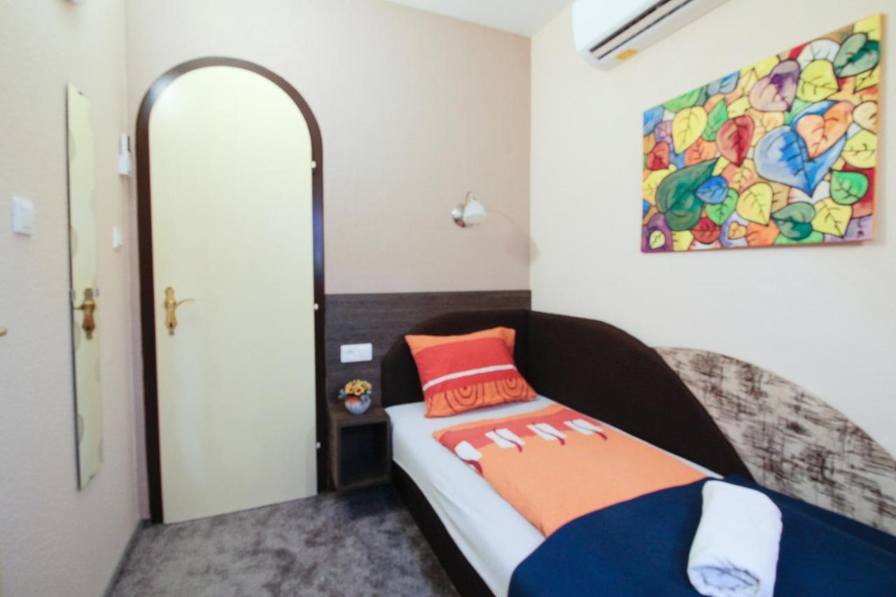 Emi Vendeghaz Hotel Balatonszárszó Eksteriør billede